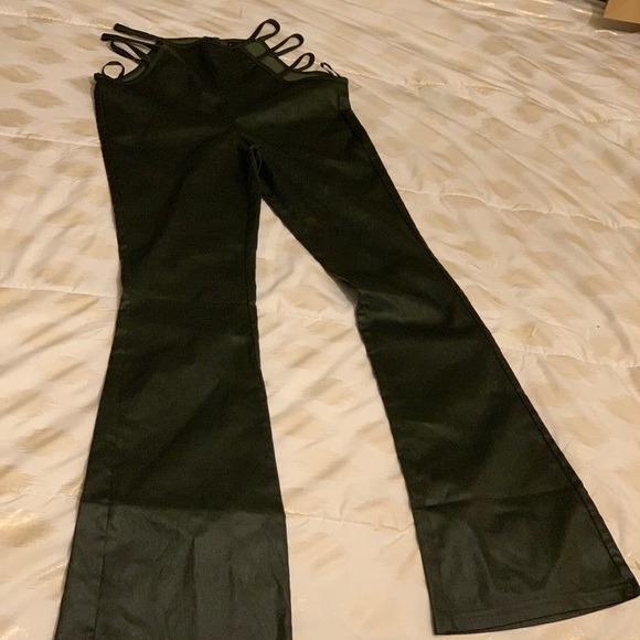 Pants - Picture 2 of 3